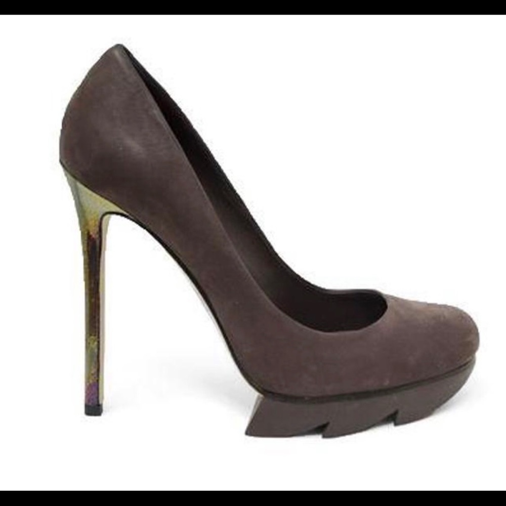Camilla Skovgaard Pumps with "Saw" Platform, Metal Effect Heels. US 7, Euro 37.